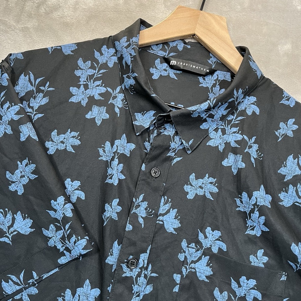 Travis Mathew Shirt XL Men's Mist On The Lake Short Sleeve Button Up